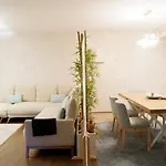 Luxury 2br Spacious & Stylish With Patio Near Metro