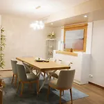 Διαμέρισμα Luxury 2br Spacious & Stylish With Patio Near Metro Odivelas (Lisbon)