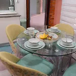 Luxury 2br Spacious & Stylish With Patio Near Metro