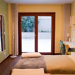 Luxury 2br Spacious & Stylish With Patio Near Metro Διαμέρισμα