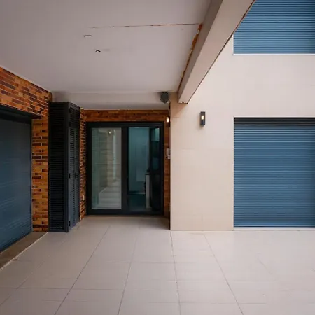 Διαμέρισμα Luxury 2br Spacious & Stylish With Patio Near Metro *
