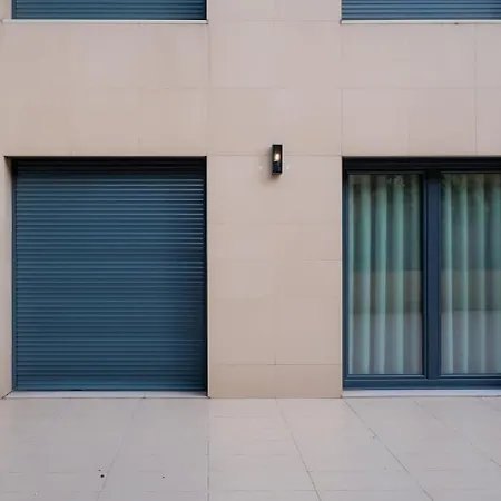 Luxury 2br Spacious & Stylish With Patio Near Metro Διαμέρισμα Odivelas (Lisbon)