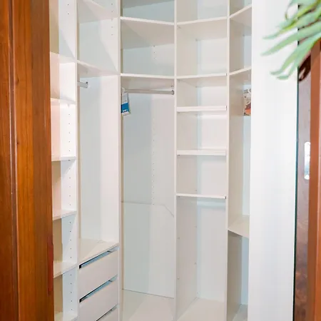 Apartment Luxury 2br Spacious & Stylish With Patio Near Metro