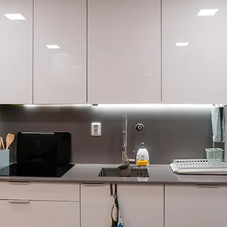 Luxury 2br Spacious & Stylish With Patio Near Metro * Odivelas (Lisbon)