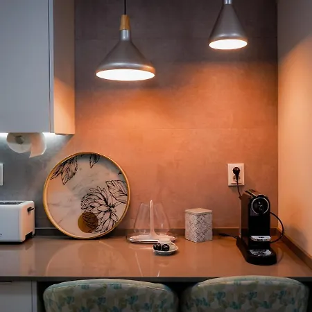 Luxury 2br Spacious & Stylish With Patio Near Metro * Odivelas