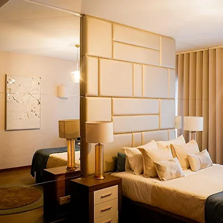 Luxury 2br Spacious & Stylish With Patio Near Metro * Odivelas (Lisbon)