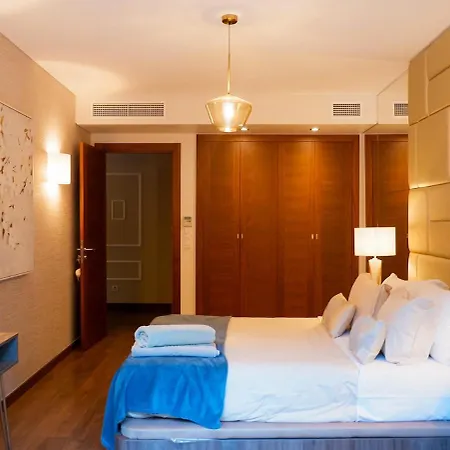 Apartment Luxury 2br Spacious & Stylish With Patio Near Metro Odivelas (Lisbon)