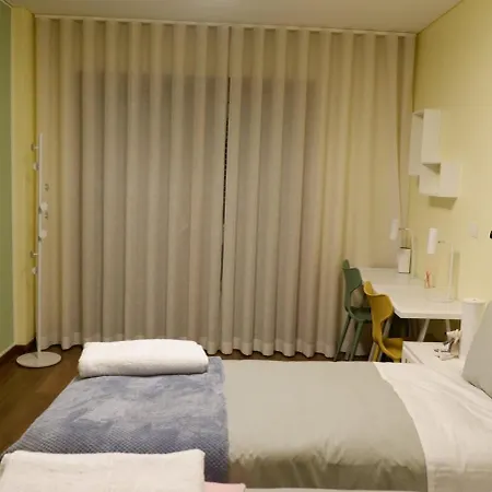 Luxury 2br Spacious & Stylish With Patio Near Metro * Odivelas (Lisbon)
