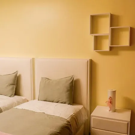 Апартаменты Luxury 2br Spacious & Stylish With Patio Near Metro