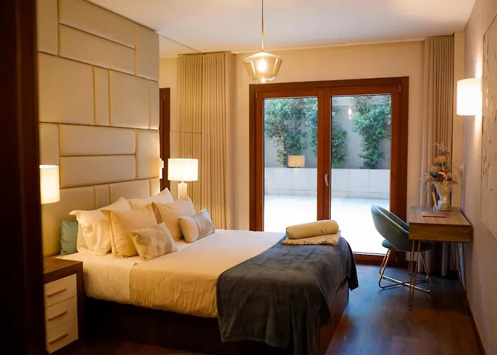 Luxury 2br Spacious & Stylish With Patio Near Metro * Odivelas (Lisbon)